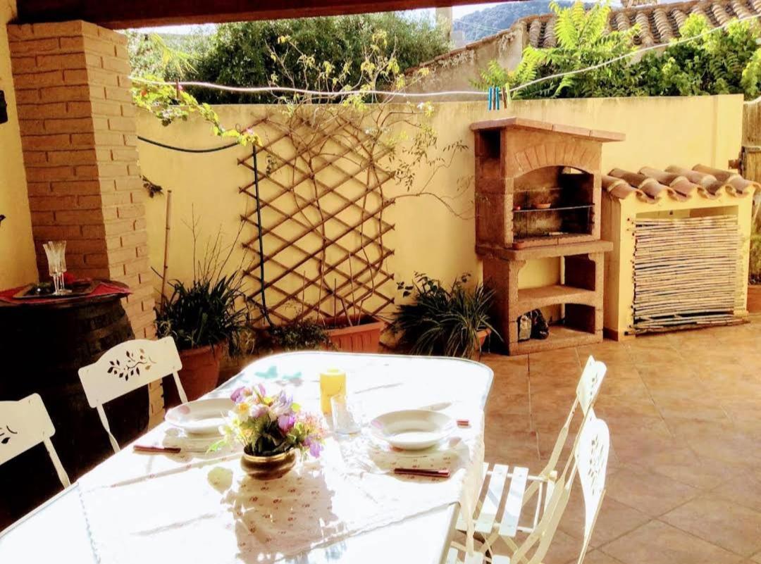 B&B Su Frori Arrubiu Teulada Exteriér fotografie